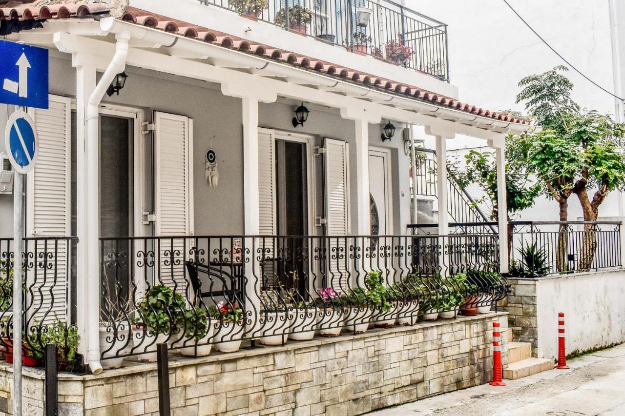 Dafni'S House Villa Skiathos Town Exterior photo